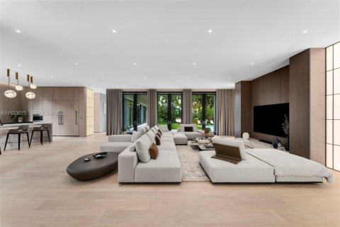 Villa ou maison à vendre à Miami, Floride: 5 chambres, 489.22 m2 № 1991020 - photo 5