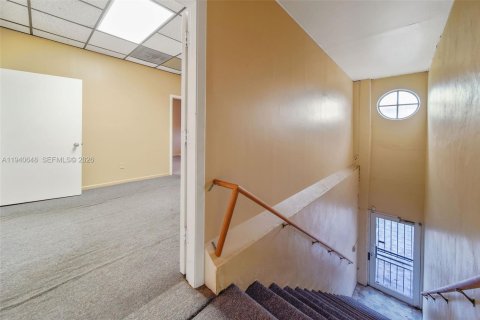 Купить коммерческую недвижимость в Хайалиа, Флорида № 1998230 - фото 12