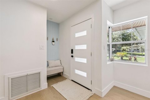 Casa en venta en Winter Park, Florida, 4 dormitorios, 149.11 m2 № 2231422 - foto 4