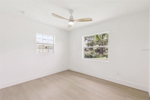 Casa en venta en Winter Park, Florida, 4 dormitorios, 149.11 m2 № 2231422 - foto 15