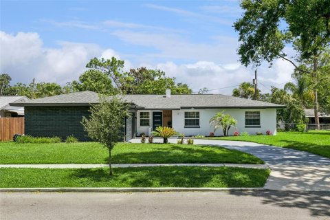 Casa en venta en Winter Park, Florida, 4 dormitorios, 149.11 m2 № 2231422 - foto 2