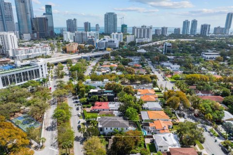 Touwnhouse à louer à Miami, Floride: 3 chambres, 187.29 m2 № 2046296 - photo 25