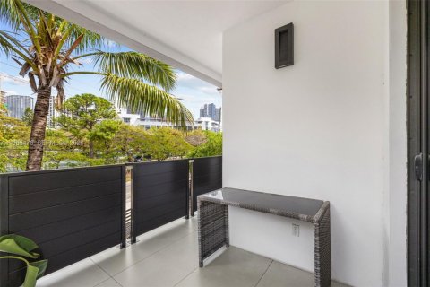 Touwnhouse à louer à Miami, Floride: 3 chambres, 187.29 m2 № 2046296 - photo 16