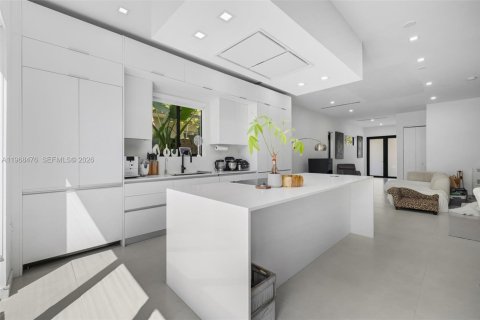 Touwnhouse à louer à Miami, Floride: 3 chambres, 187.29 m2 № 2046296 - photo 12