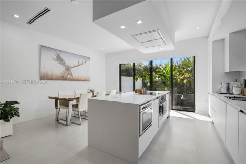 Touwnhouse à louer à Miami, Floride: 3 chambres, 187.29 m2 № 2046296 - photo 10