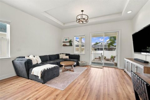 House in Tampa, Florida 3 bedrooms, 183.85 sq.m. № 2403416 - photo 27