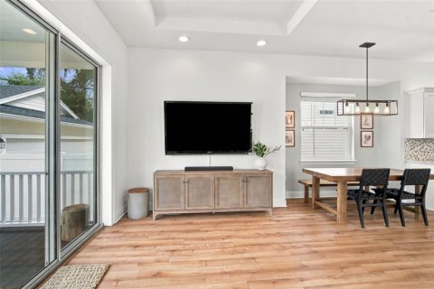 House in Tampa, Florida 3 bedrooms, 183.85 sq.m. № 2403416 - photo 29