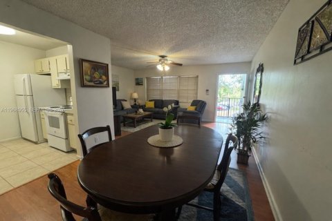 Copropriété à vendre à Pembroke Pines, Floride: 1 chambre, 75.34 m2 № 2030280 - photo 5
