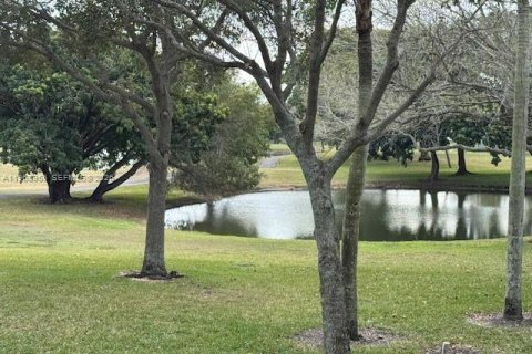 Copropriété à vendre à Pembroke Pines, Floride: 1 chambre, 75.34 m2 № 2030280 - photo 12