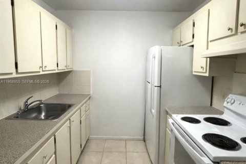 Copropriété à vendre à Pembroke Pines, Floride: 1 chambre, 75.34 m2 № 2030280 - photo 7