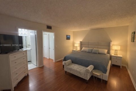 Copropriété à vendre à Pembroke Pines, Floride: 1 chambre, 75.34 m2 № 2030280 - photo 9