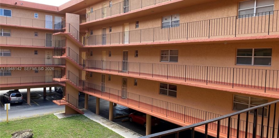 Квартира в Хайалиа, Флорида 2 спальни, 84.54м2 № 2005338