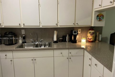 Снять в аренду квартиру в Хайалиа, Флорида 2 спальни, 84.54м2, № 2005338 - фото 6