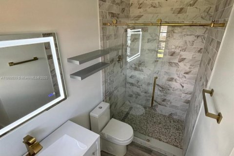 Villa ou maison à louer à Miami, Floride: 4 chambres, 185.8 m2 № 1946714 - photo 17
