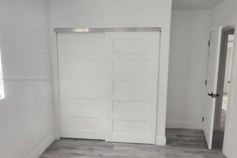 Villa ou maison à louer à Miami, Floride: 4 chambres, 185.8 m2 № 1946714 - photo 16
