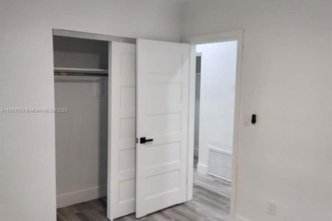 Villa ou maison à louer à Miami, Floride: 4 chambres, 185.8 m2 № 1946714 - photo 12