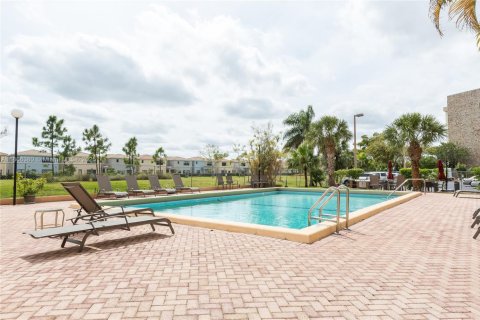 Condo in Miami, Florida, 2 bedrooms  № 1896447 - photo 26