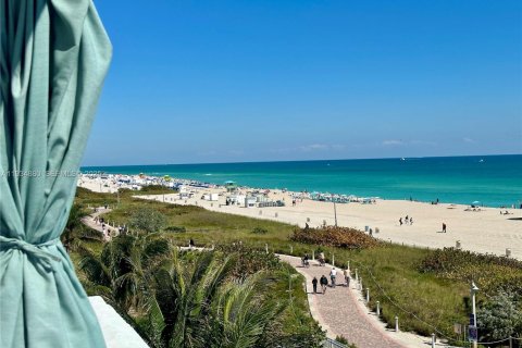 Condominio en alquiler en Miami Beach, Florida, 1 dormitorio, 59.46 m2 № 1993043 - foto 3