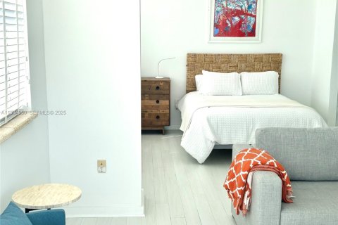 Condominio en alquiler en Miami Beach, Florida, 1 dormitorio, 59.46 m2 № 1993043 - foto 4