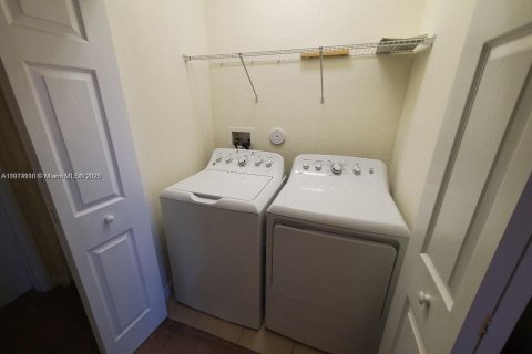 Купить таунхаус в Хомстед, Флорида 3 спальни, 145.39м2, № 2015816 - фото 4