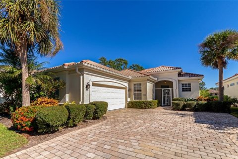 House in Sarasota, Florida 3 bedrooms, 172.61 sq.m. № 1733129 - photo 2