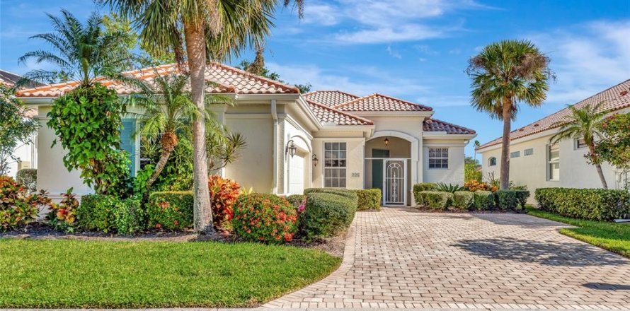 House in Sarasota, Florida 3 bedrooms, 172.61 sq.m. № 1733129