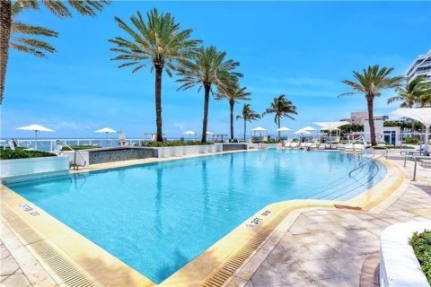 Condominio en venta en Fort Lauderdale, Florida, 2 dormitorios, 121.52 m2 № 368082 - foto 1