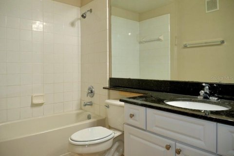 Condominio en alquiler en Orlando, Florida, 2 dormitorios, 96.71 m2 № 1853929 - foto 8