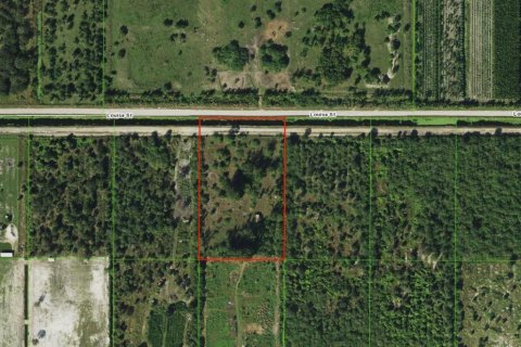 Commercial property in Loxahatchee Groves, Florida № 2246070 - photo 10