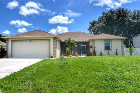 House in North Port, Florida 3 bedrooms, 160.72 sq.m. № 2355061