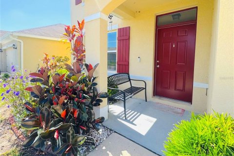 Villa ou maison à vendre à Thonotosassa, Floride: 5 chambres, 248.42 m2 № 1852756 - photo 2
