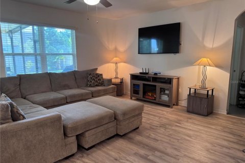 Villa ou maison à vendre à Thonotosassa, Floride: 5 chambres, 248.42 m2 № 1852756 - photo 8