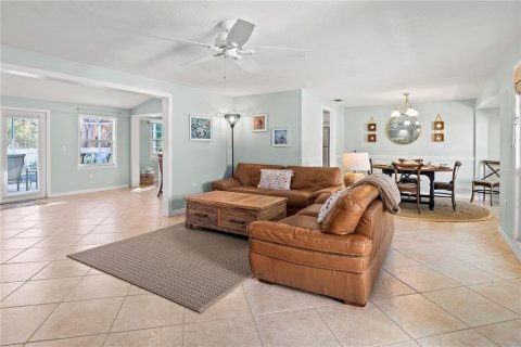 Casa en venta en Sarasota, Florida, 3 dormitorios, 176.98 m2 № 2267487 - foto 11