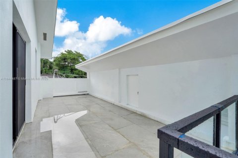 Villa ou maison à louer à Miami, Floride: 5 chambres, 246.75 m2 № 1960300 - photo 23