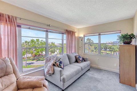 Condominio en venta en Saint Petersburg, Florida, 2 dormitorios, 116.59 m2 № 1574364 - foto 12
