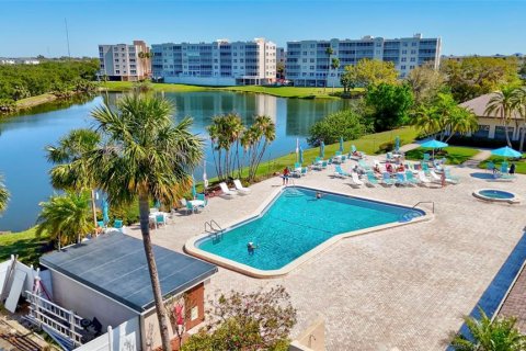 Condominio en venta en Saint Petersburg, Florida, 2 dormitorios, 116.59 m2 № 1574364 - foto 26