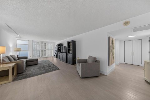 Купить кондоминиум в Помпано-Бич, Флорида 3 комнаты, 145.86м2, № 2249832 - фото 6