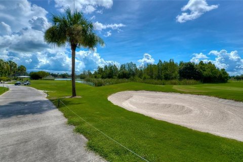 House in Land O' Lakes, Florida 3 bedrooms, 152.73 sq.m. № 2198377 - photo 29