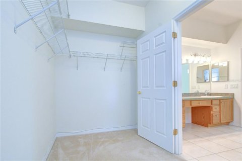 House in Land O' Lakes, Florida 3 bedrooms, 152.73 sq.m. № 2198377 - photo 14