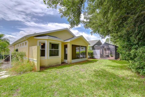 House in Land O' Lakes, Florida 3 bedrooms, 152.73 sq.m. № 2198377 - photo 22
