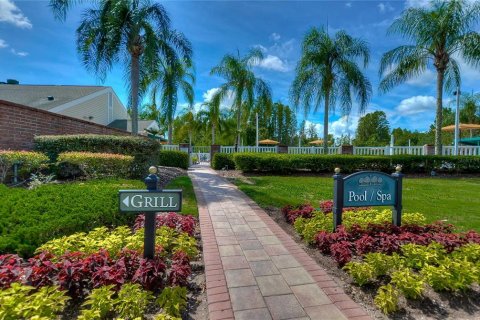 House in Land O' Lakes, Florida 3 bedrooms, 152.73 sq.m. № 2198377 - photo 30