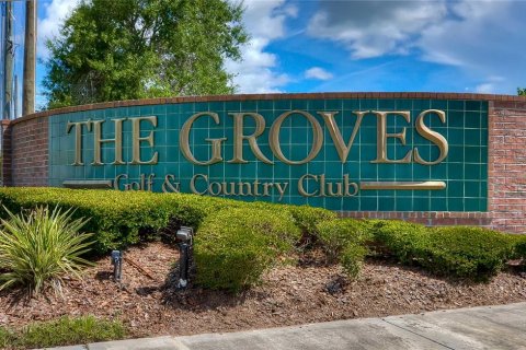 House in Land O' Lakes, Florida 3 bedrooms, 152.73 sq.m. № 2198377 - photo 23
