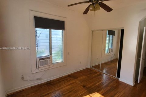 Condo in Miami Beach, Florida, 1 bedroom  № 2015937 - photo 5