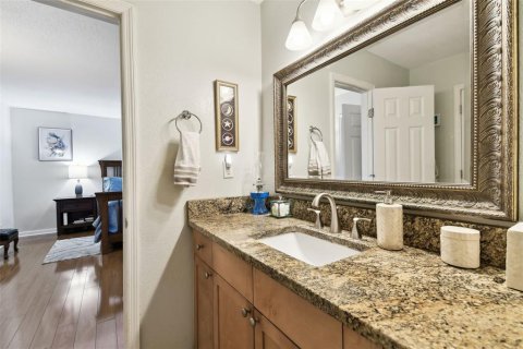 Condo in Saint Petersburg, Florida, 1 bedroom  № 1800593 - photo 18