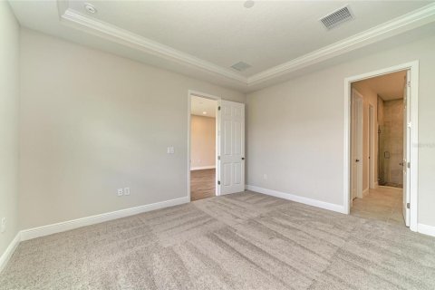 House in Zephyrhills, Florida 3 bedrooms, 142.51 sq.m. № 2137734 - photo 6