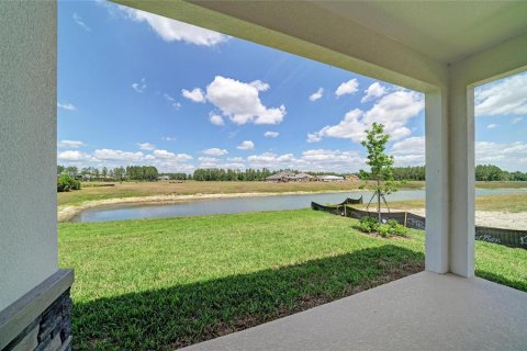 House in Zephyrhills, Florida 3 bedrooms, 142.51 sq.m. № 2137734 - photo 30