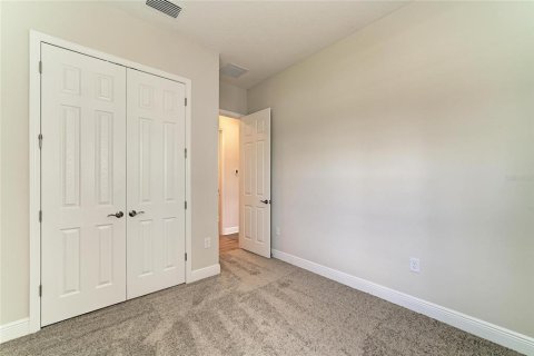 House in Zephyrhills, Florida 3 bedrooms, 142.51 sq.m. № 2137734 - photo 27