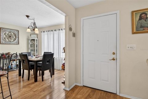 House in Port Orange, Florida 2 bedrooms, 130.62 sq.m. № 2165986 - photo 3