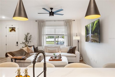Touwnhouse à vendre à Orlando, Floride: 3 chambres, 138.52 m2 № 2204099 - photo 17
