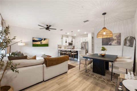 Touwnhouse à vendre à Orlando, Floride: 3 chambres, 138.52 m2 № 2204099 - photo 15